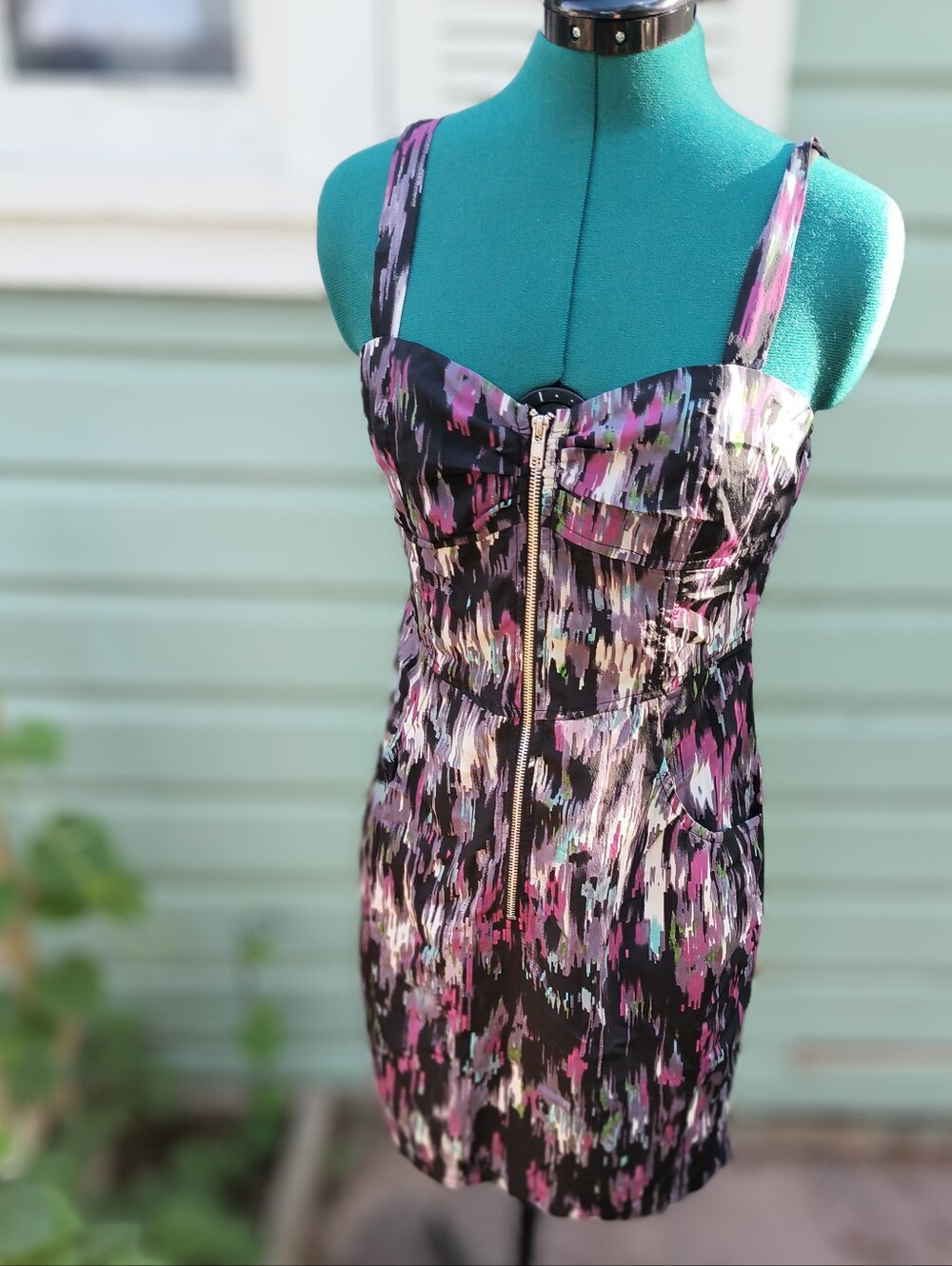 Y2K Sleeveless Abstract Print Bodycon Dress in Black and Pink